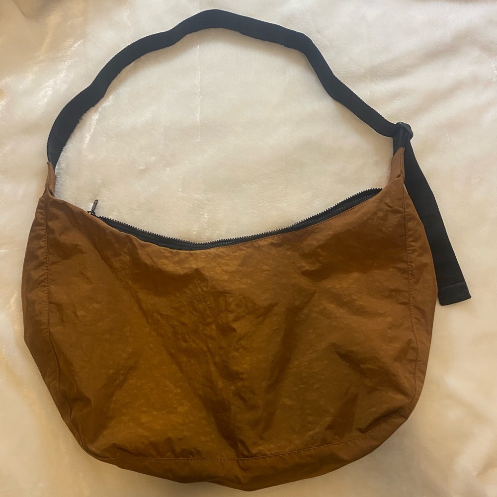 BAGGU Brown Large Crescent Bag